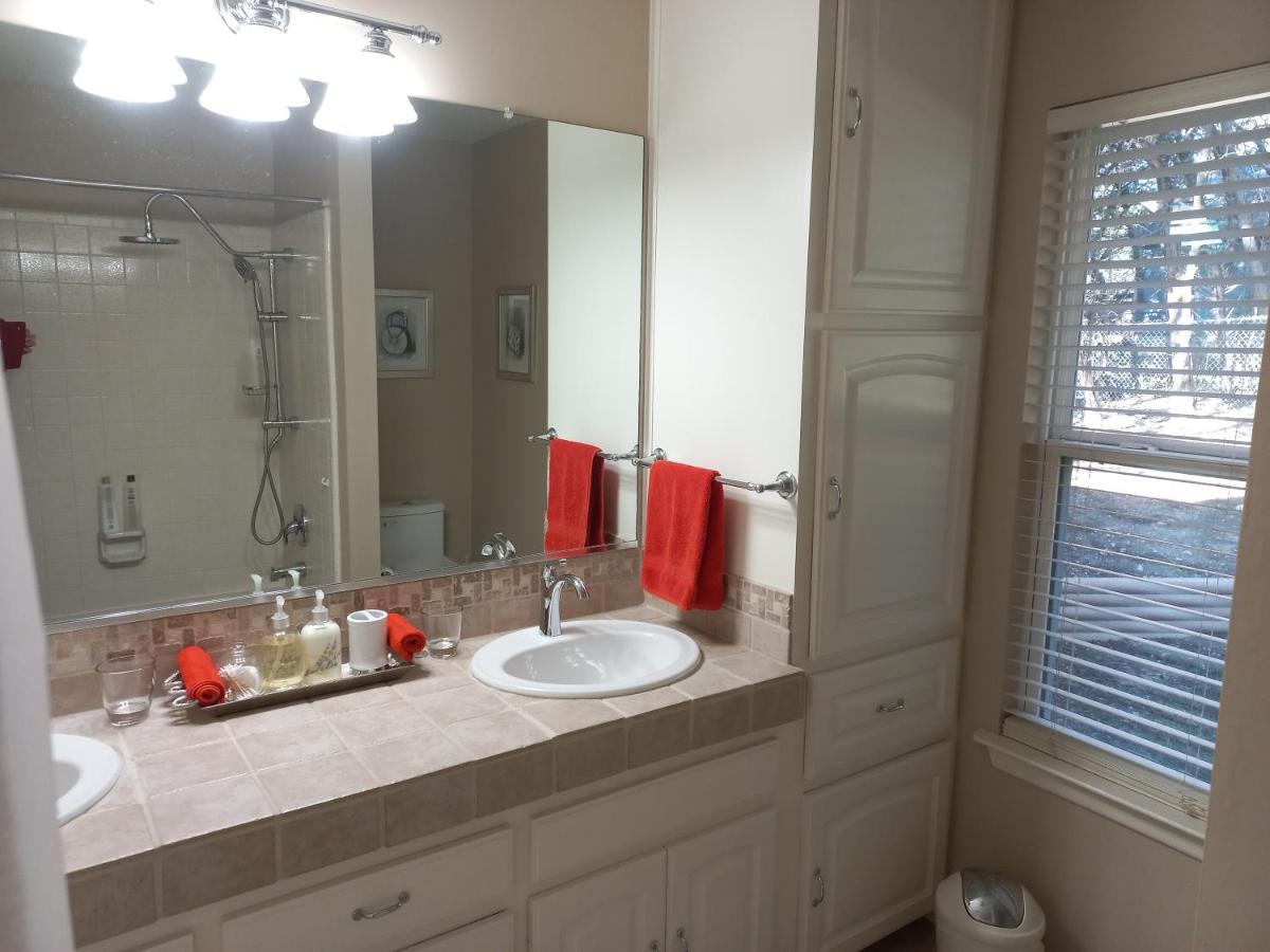 King Bed In Relaxing Oasis, With Free Snack/Wi-Fi/Parking San Marcos Exterior foto